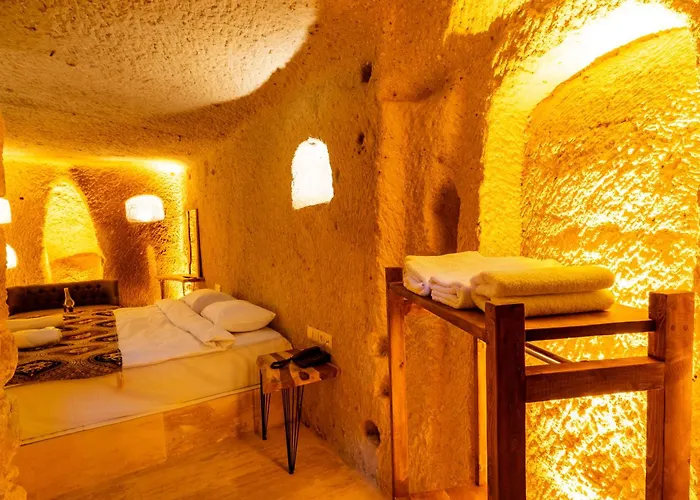 Cappadocia Snora Cave Hotel *